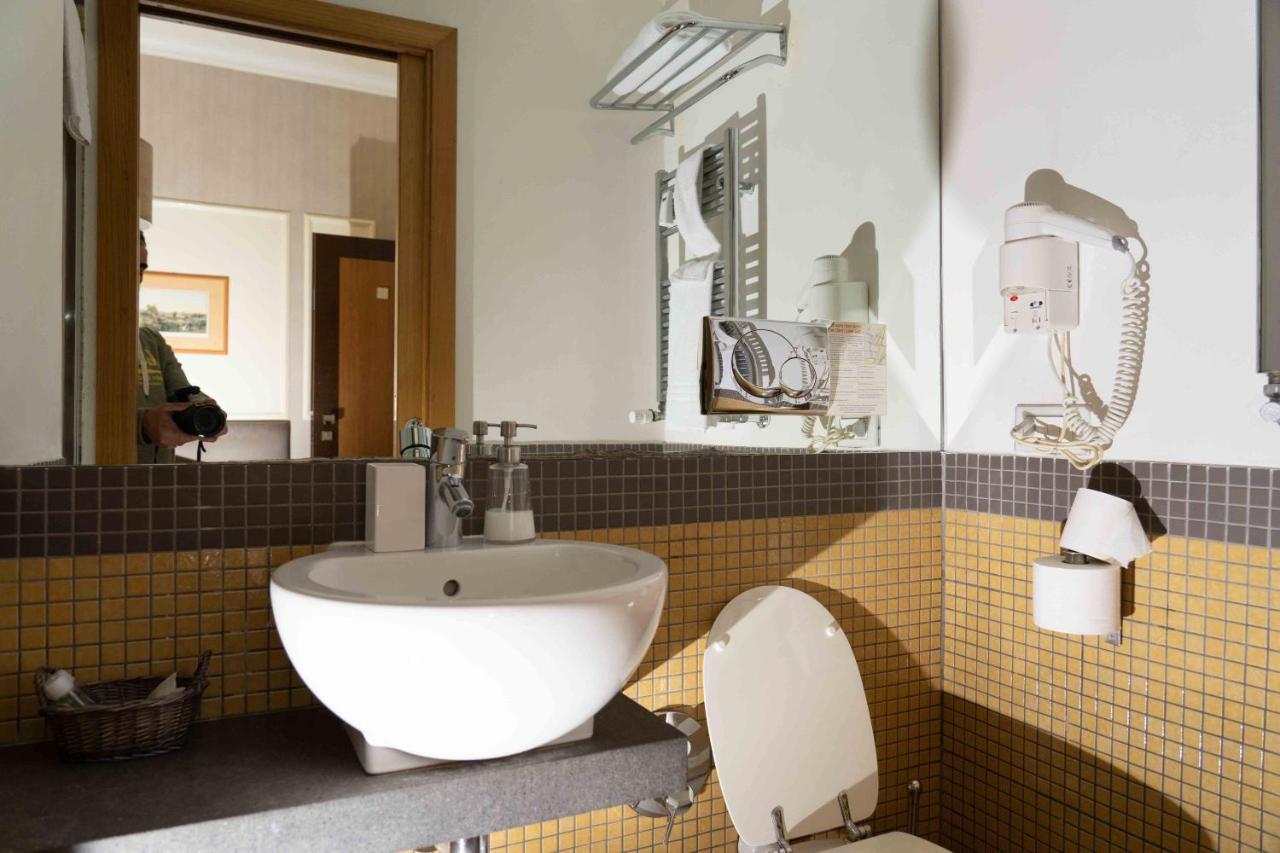 Domus Cavour Guest House Rome Buitenkant foto