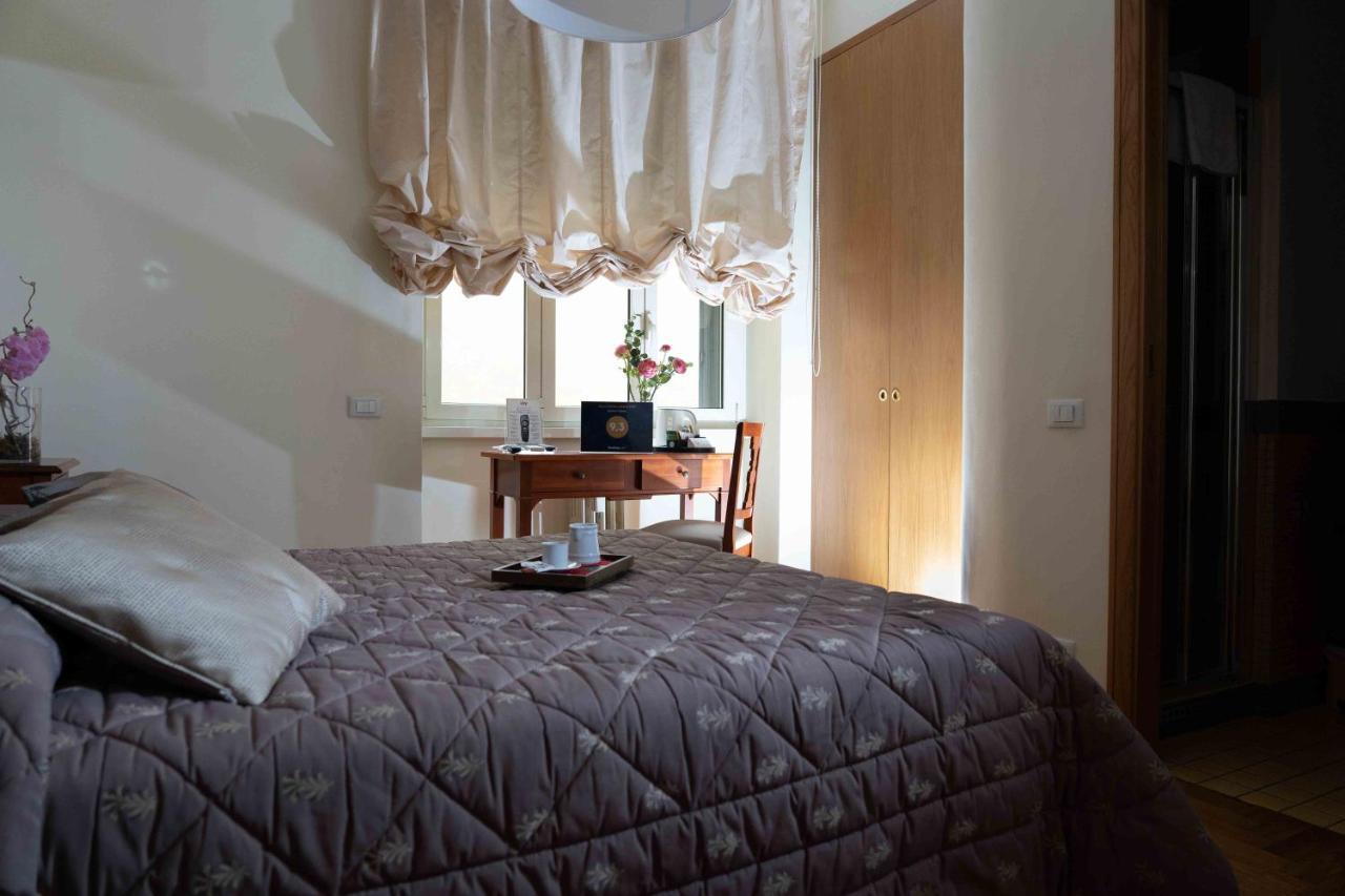 Domus Cavour Guest House Rome Buitenkant foto