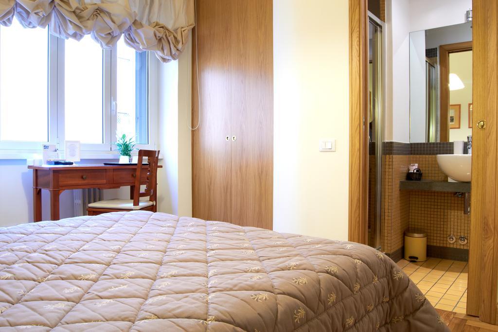 Domus Cavour Guest House Rome Buitenkant foto