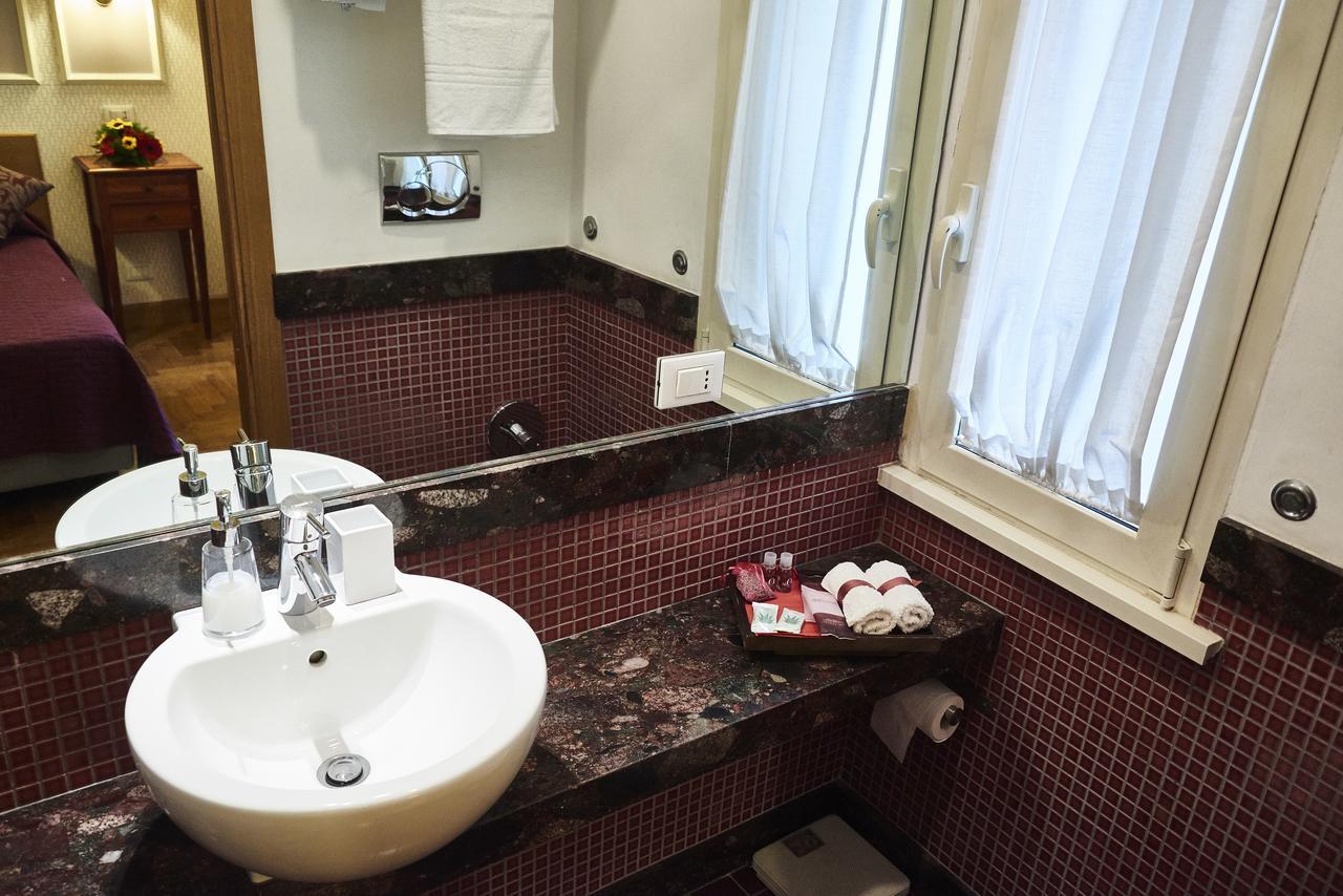 Domus Cavour Guest House Rome Buitenkant foto