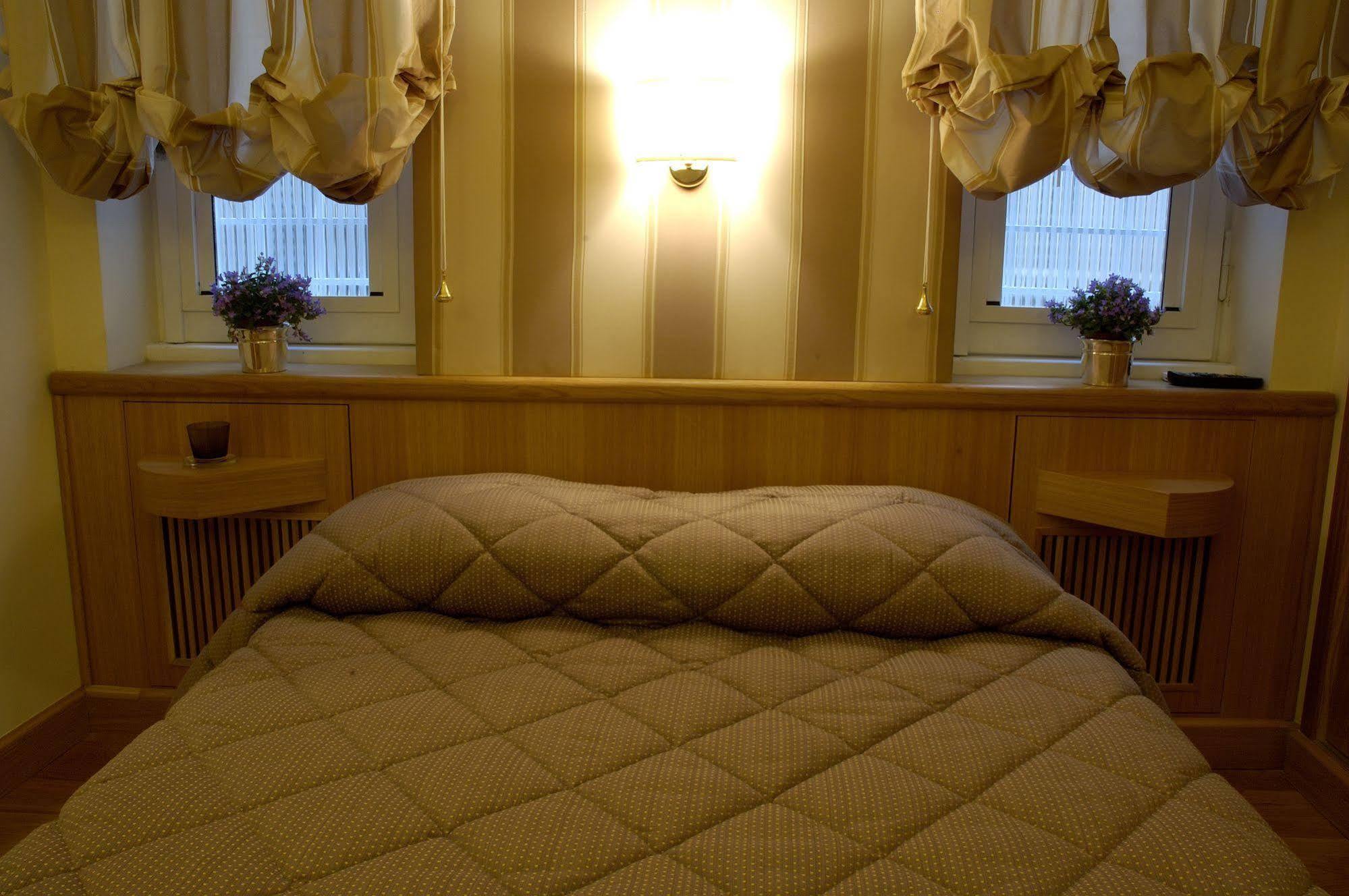Domus Cavour Guest House Rome Buitenkant foto