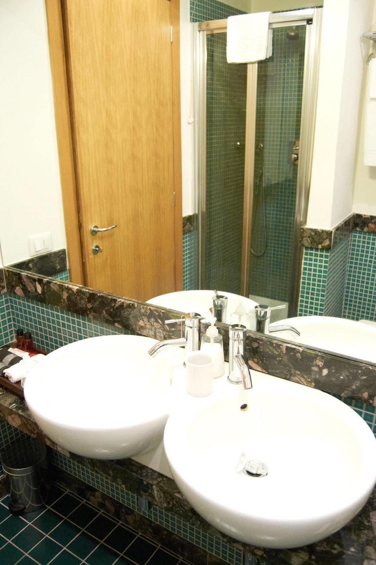 Domus Cavour Guest House Rome Buitenkant foto