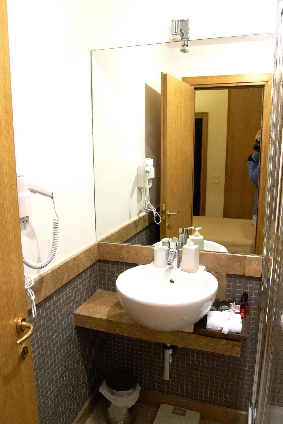 Domus Cavour Guest House Rome Buitenkant foto