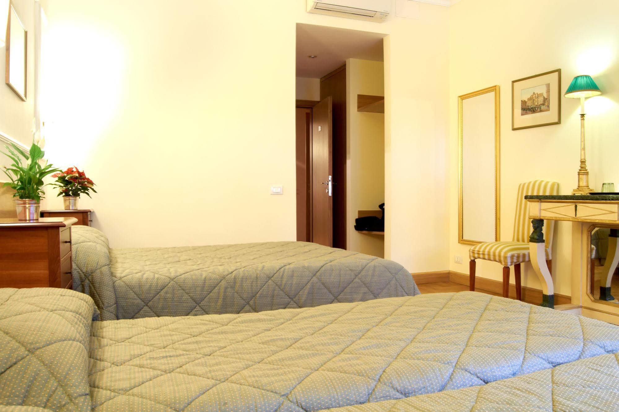 Domus Cavour Guest House Rome Buitenkant foto